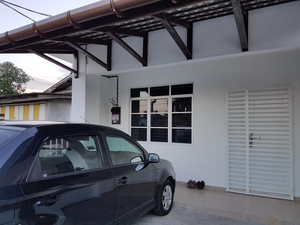 Ummi Guesthouse Dungun Exterior photo